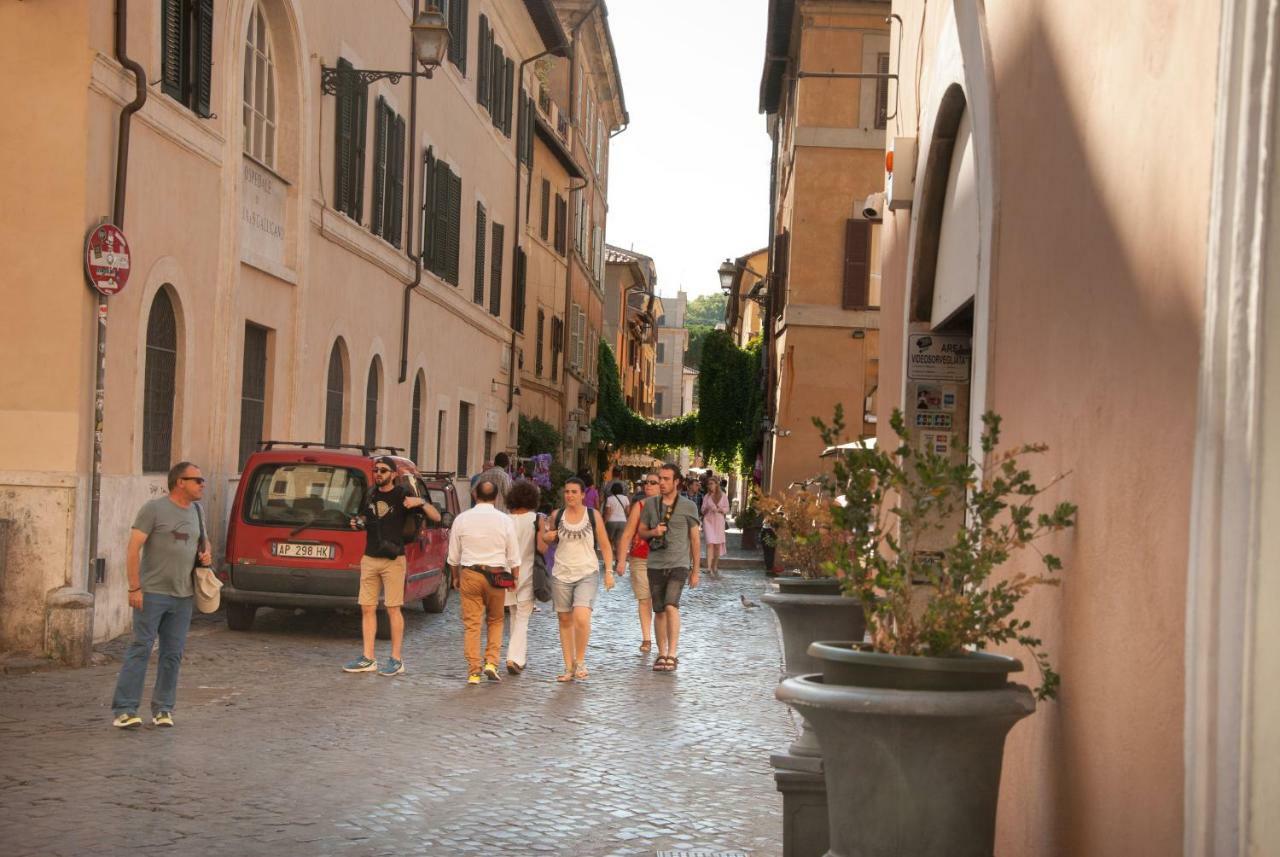 Trastevere classico self check in Roma Esterno foto