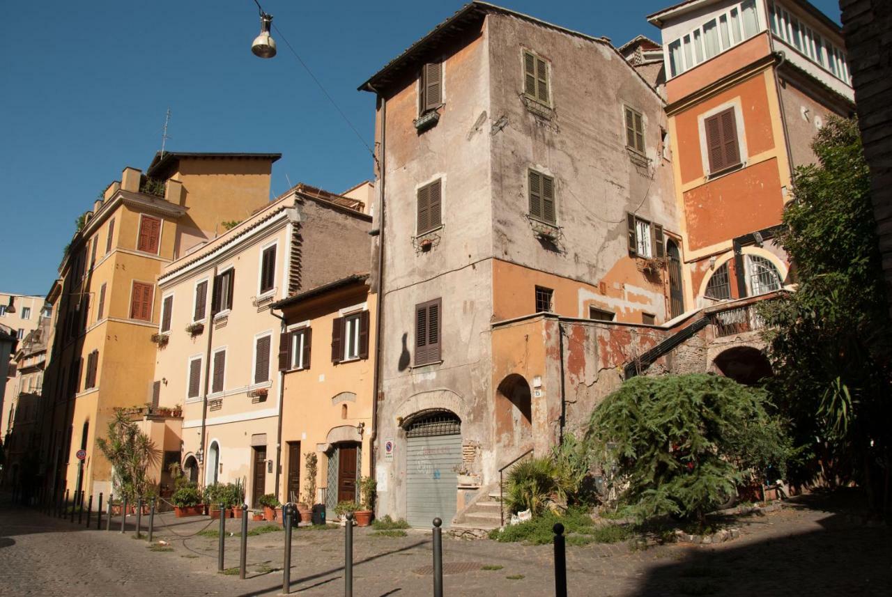 Trastevere classico self check in Roma Esterno foto