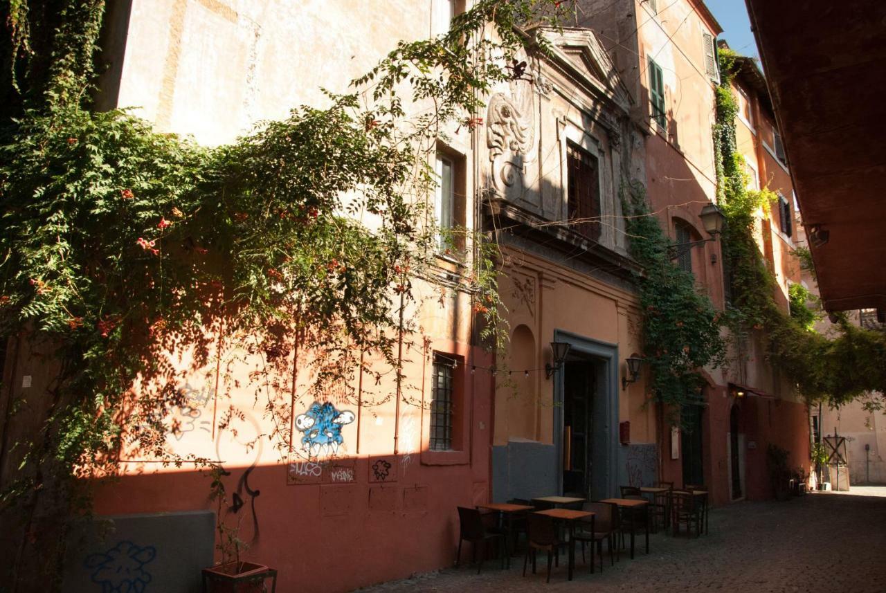 Trastevere classico self check in Roma Esterno foto