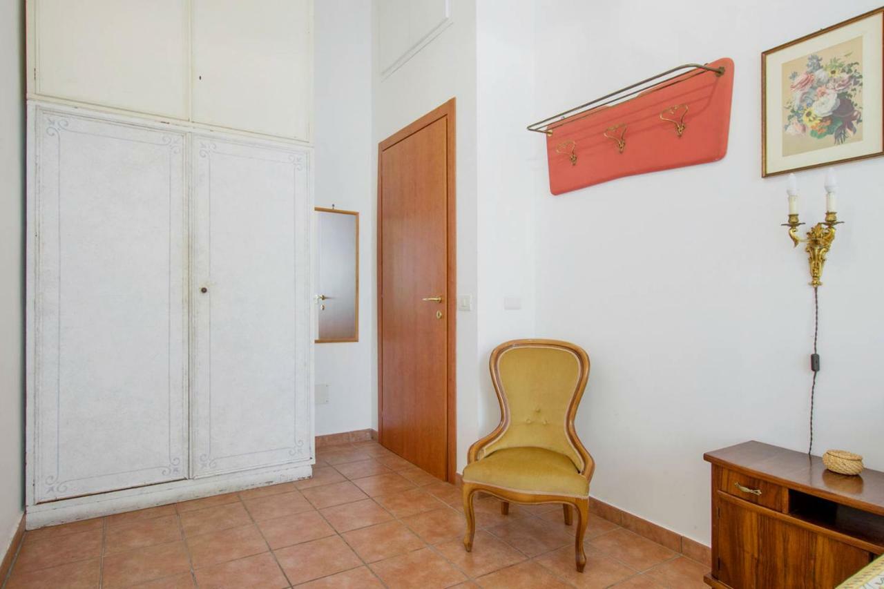 Trastevere classico self check in Roma Esterno foto
